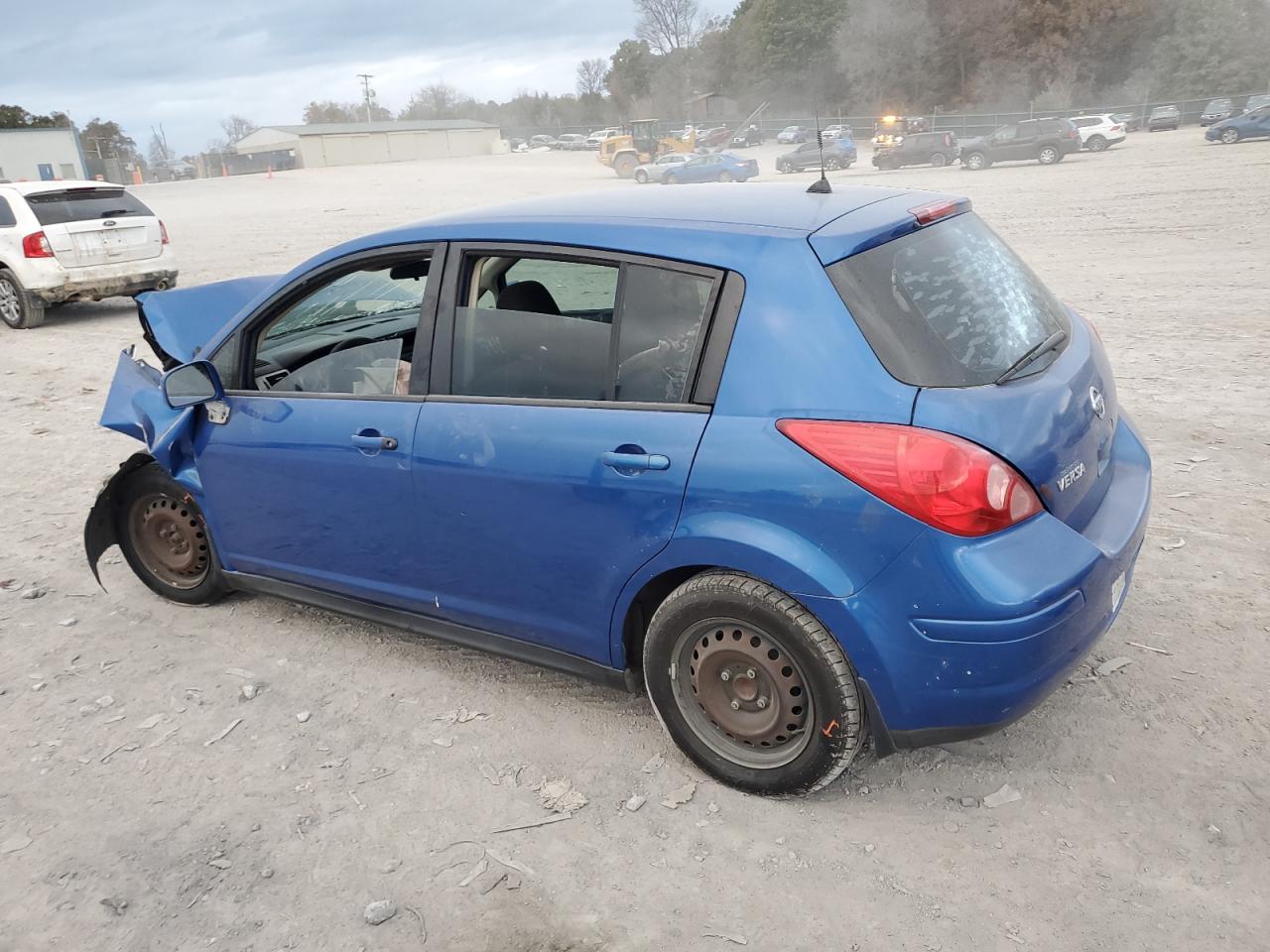 2009 Nissan Versa - Image 2