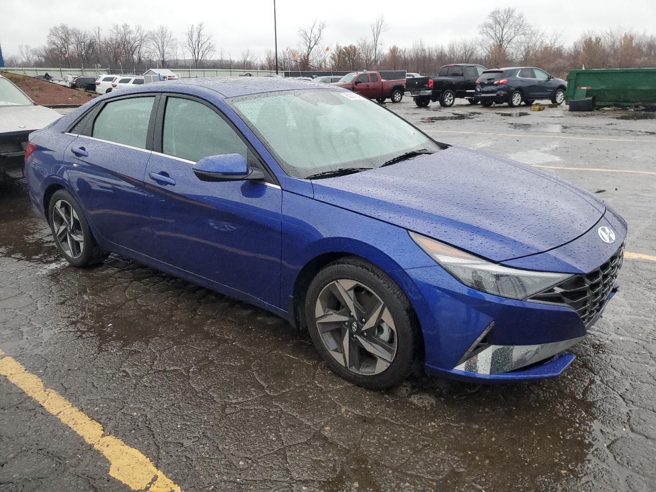 2022 Hyundai Elantra - Image 4