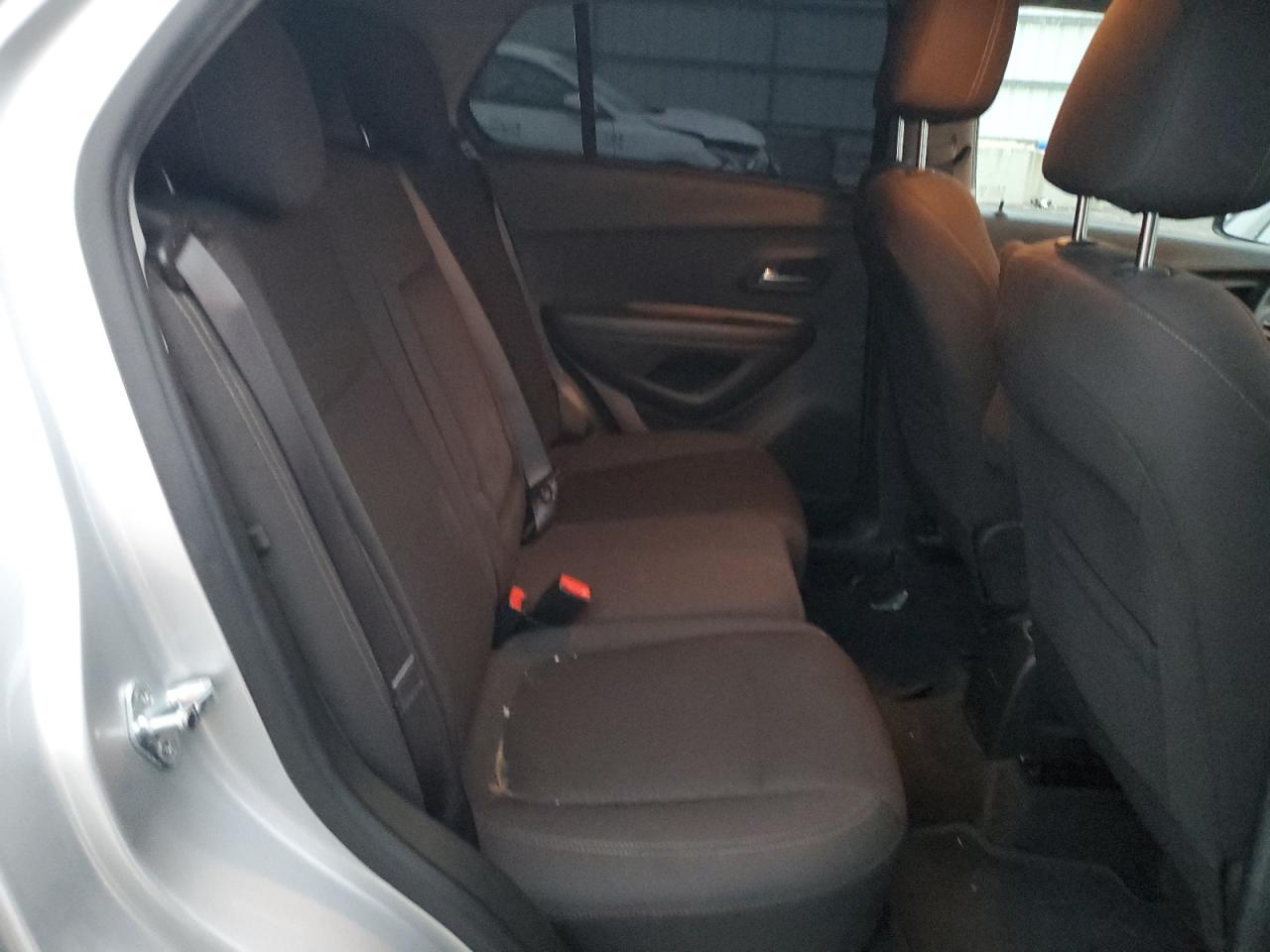 2022 Chevrolet Trax - Image 12