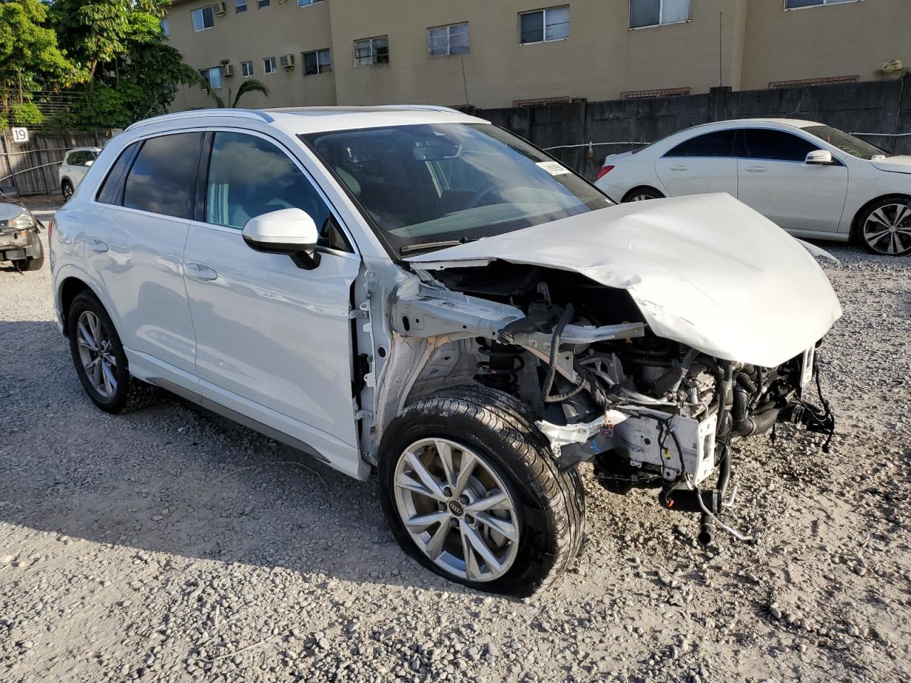 2024 Audi Q3 - Image 4