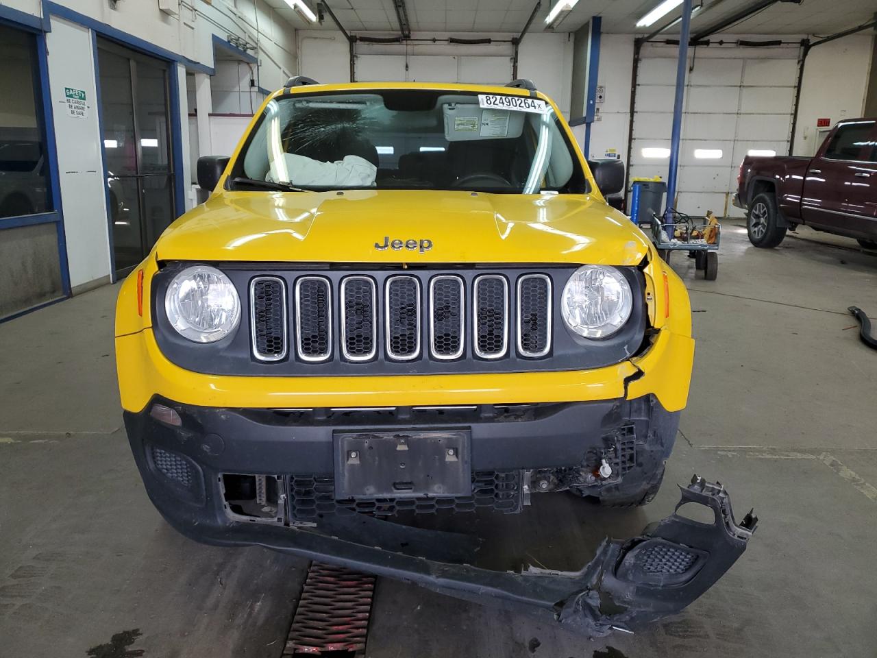 VIN ZACCJBAT8FPC38048 2015 JEEP RENEGADE no.5