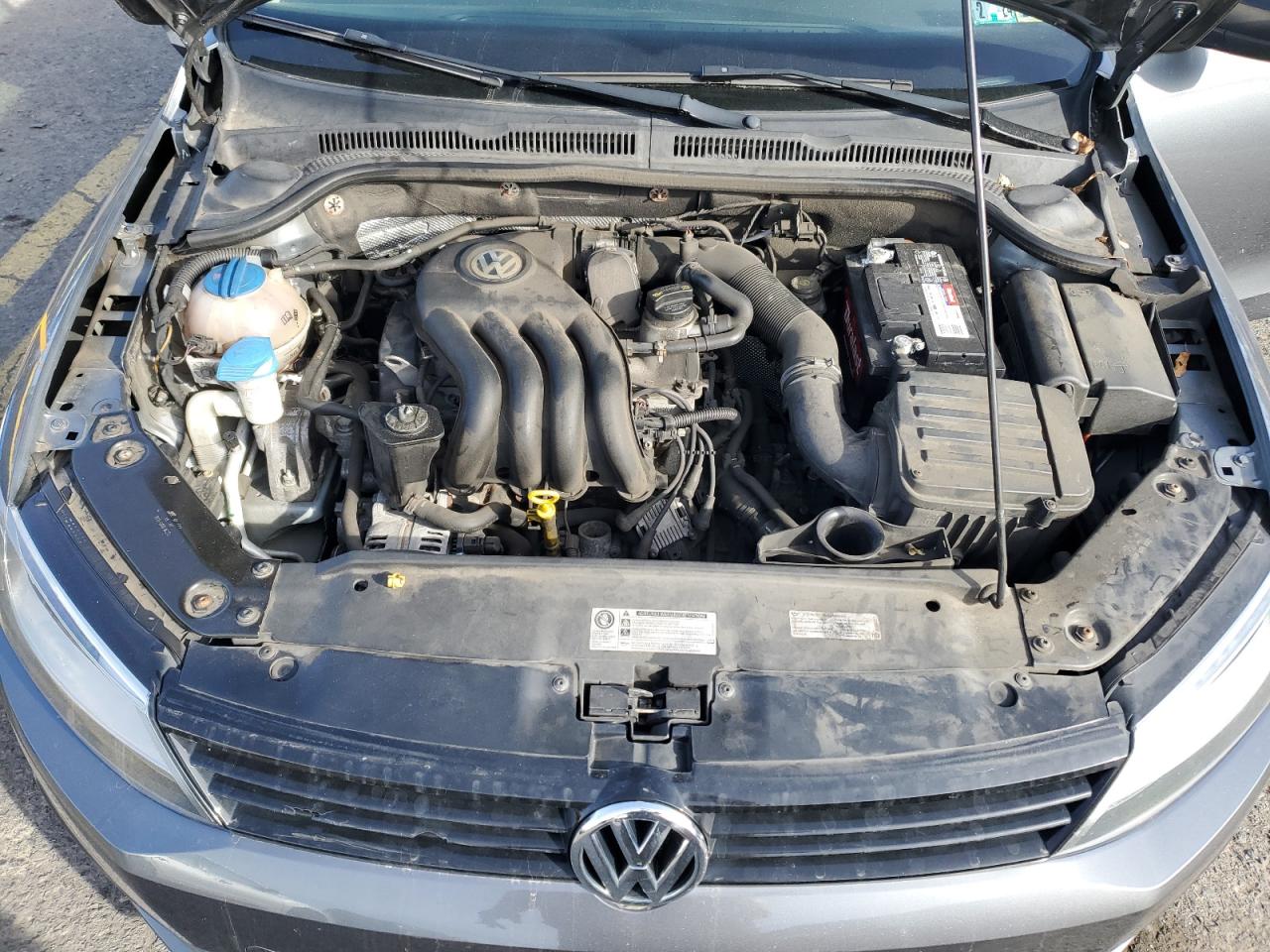 2014 Volkswagen Jetta - Image 11