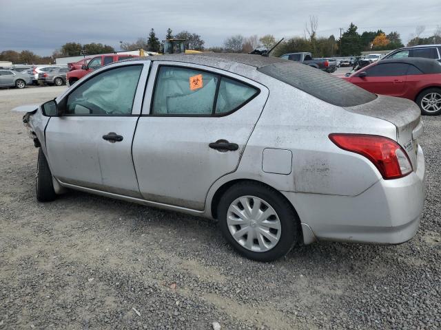  NISSAN VERSA 2018 Сріблястий