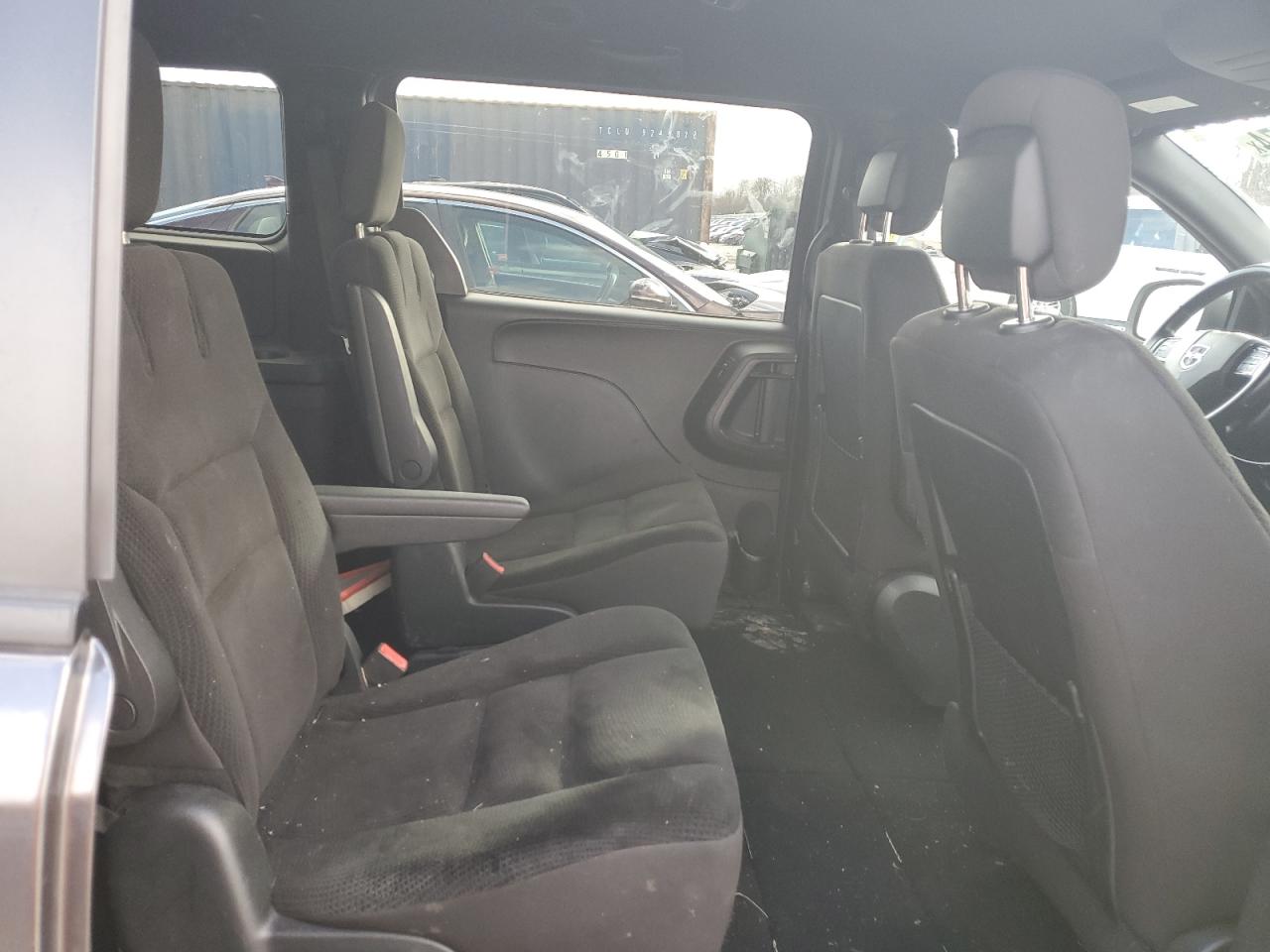2019 Dodge Caravan - Image 11