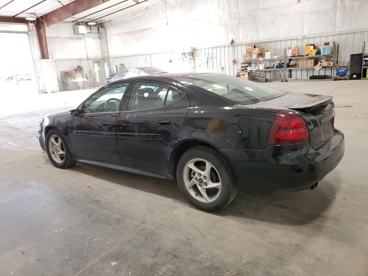 2004 Pontiac Grand Prix - Image 2