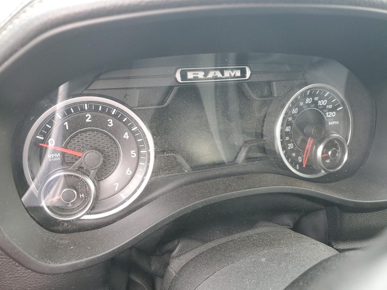2019 RAM 1500 - Image 9