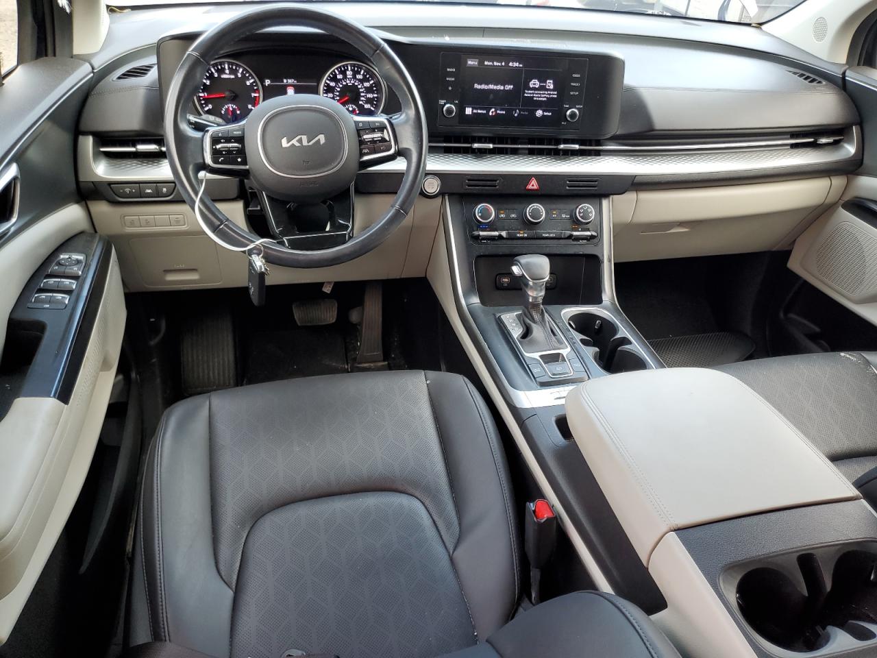 2022 Kia Carnival - Image 8