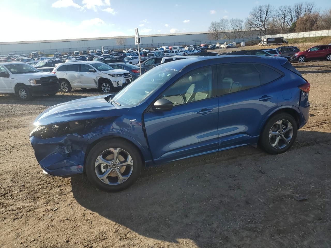 2023 Ford Escape - Image 1