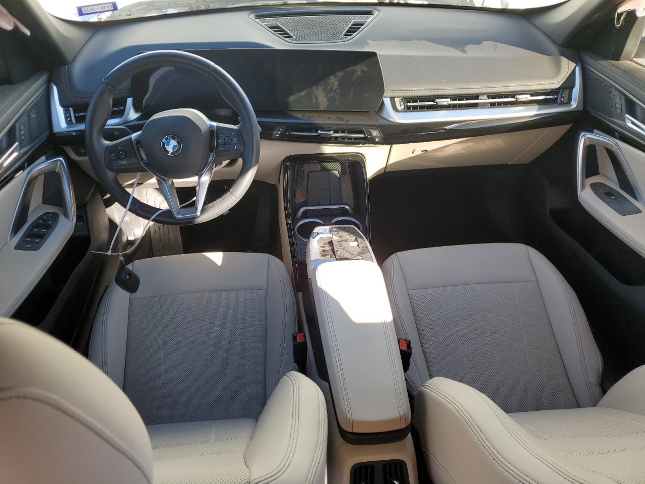 2023 BMW X1 - Image 8