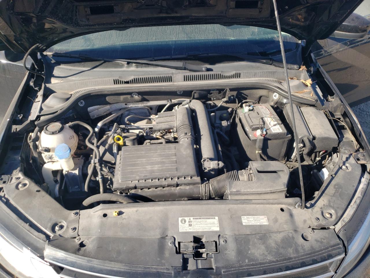 2018 Volkswagen Jetta - Image 11