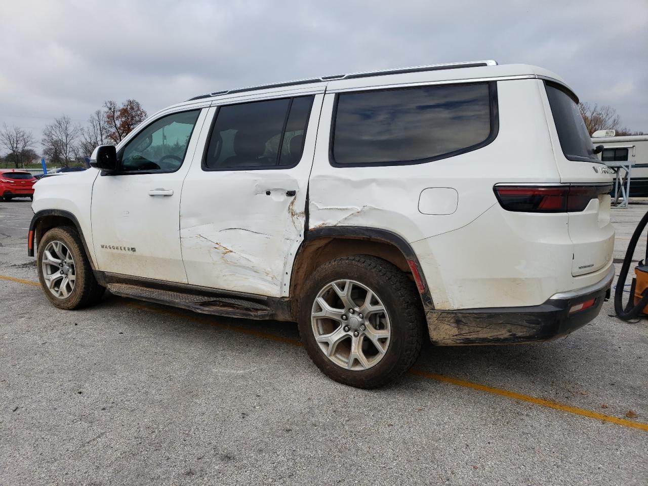 2022 Jeep Grand Wagoneer - Image 2