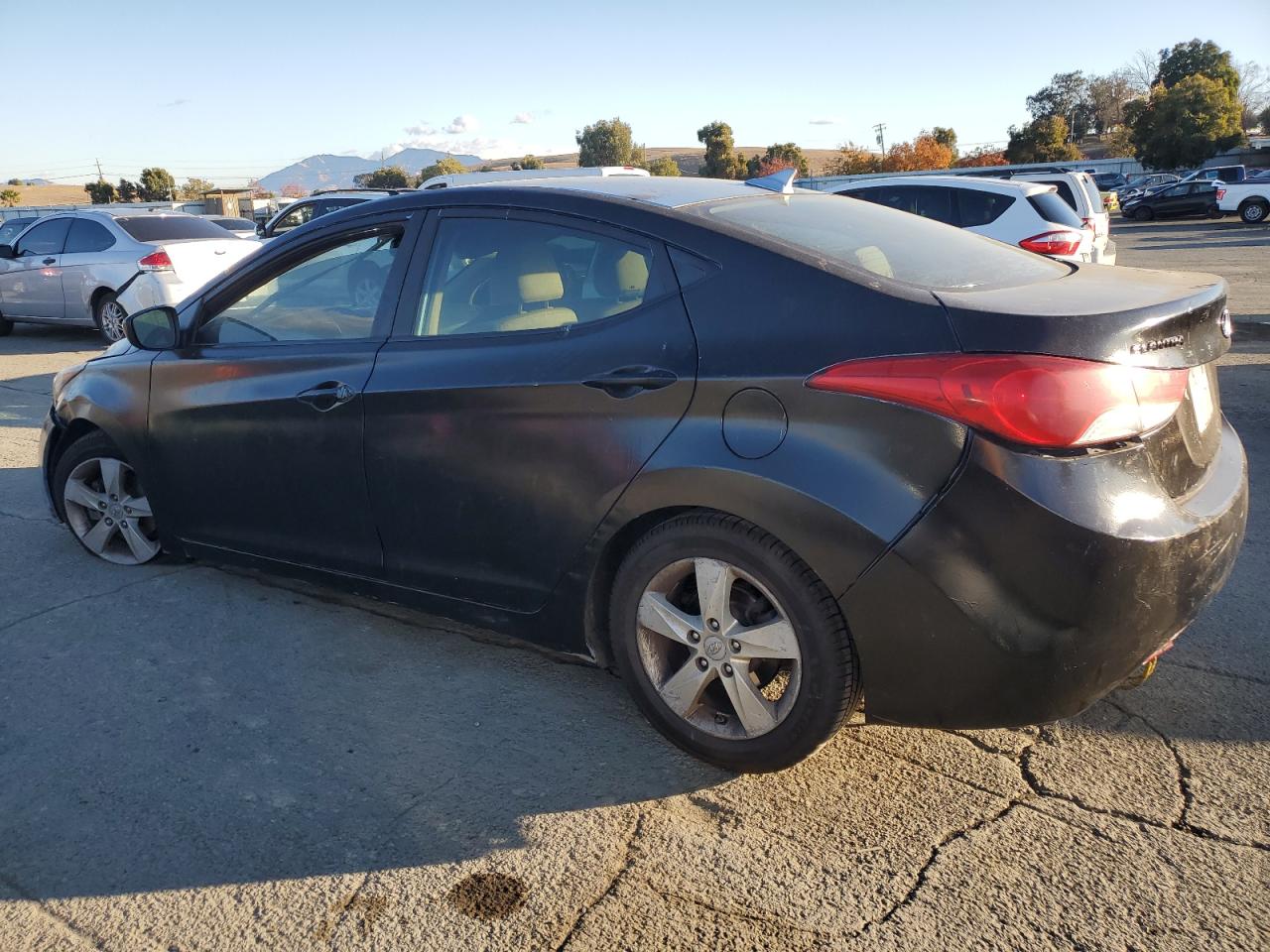 VIN KMHDH4AE6DU768653 2013 HYUNDAI ELANTRA no.2