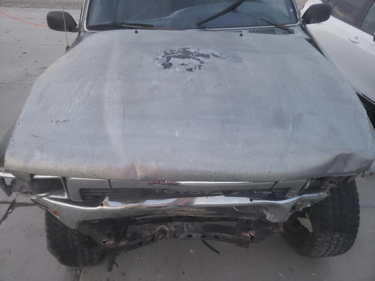 1989 Toyota Pickup - Image 11