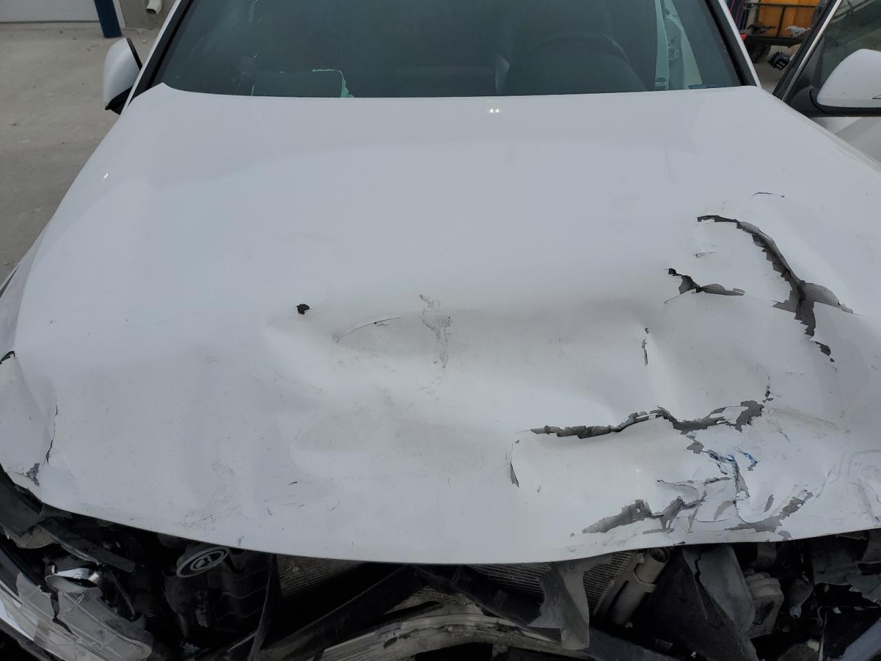 2018 Hyundai Elantra - Image 12