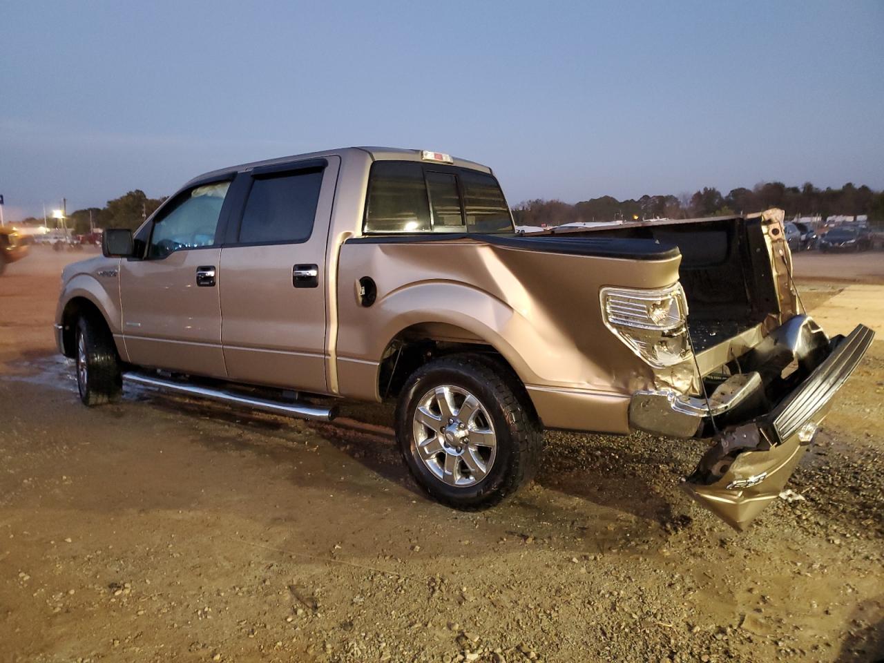 2013 Ford F-150 - Image 2