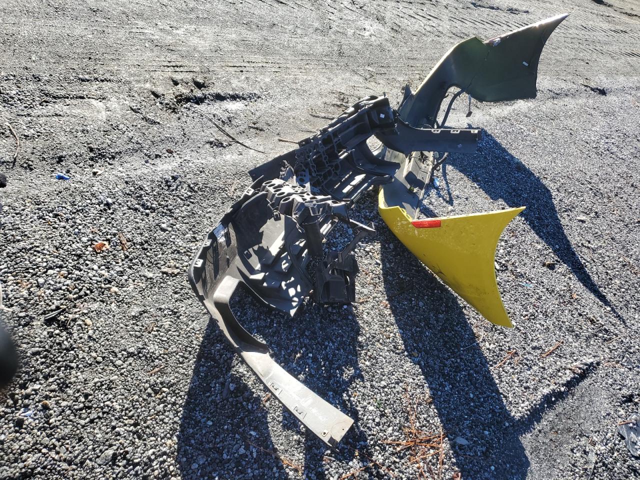 2015 Chevrolet Camaro - Image 12