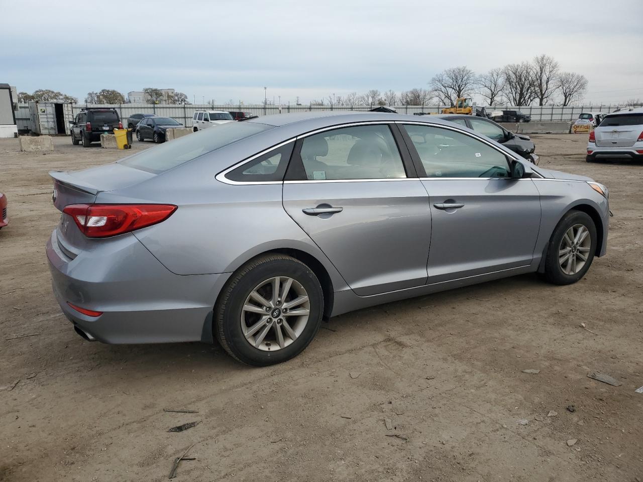 2016 Hyundai Sonata - Image 3