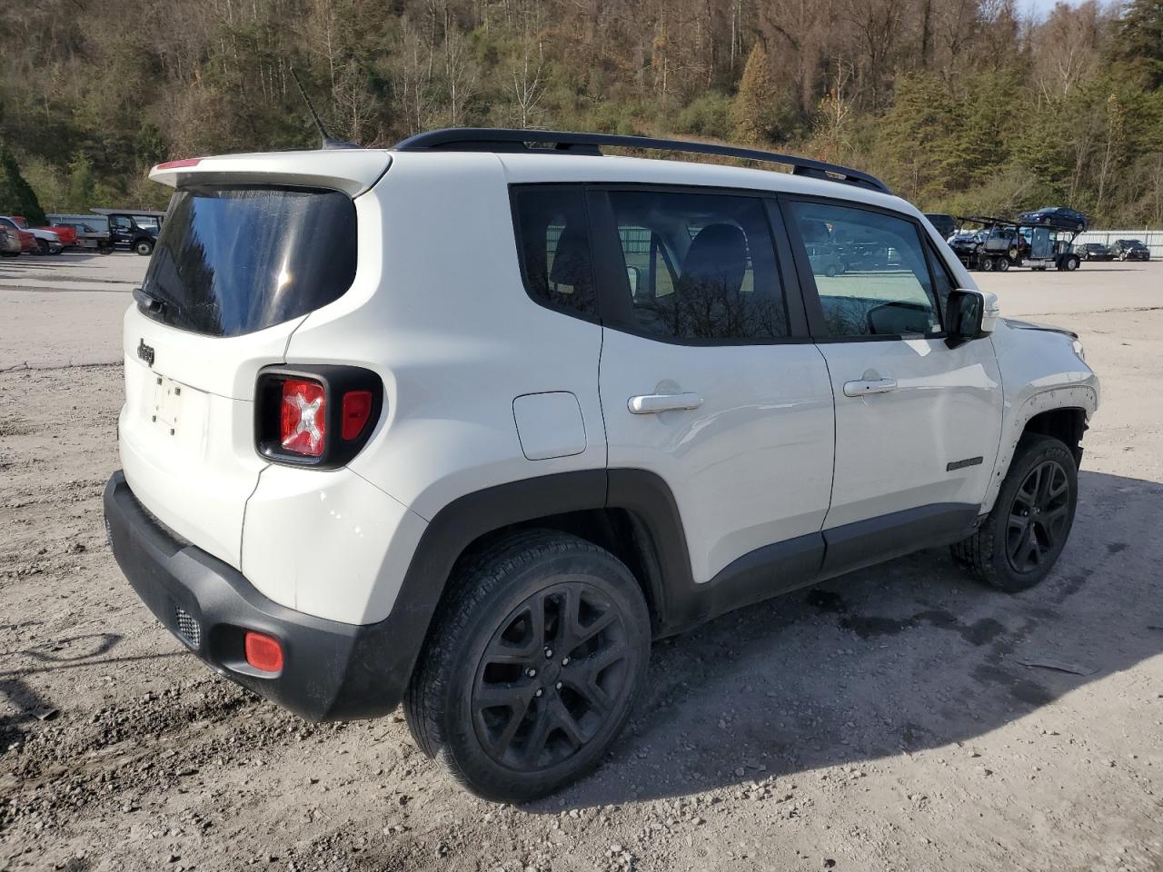 2017 Jeep Renegade - Image 3