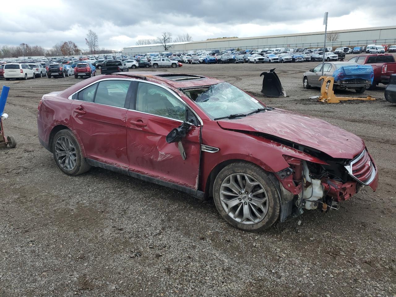 VIN 1FAHP2F8XGG111170 2016 FORD TAURUS no.4