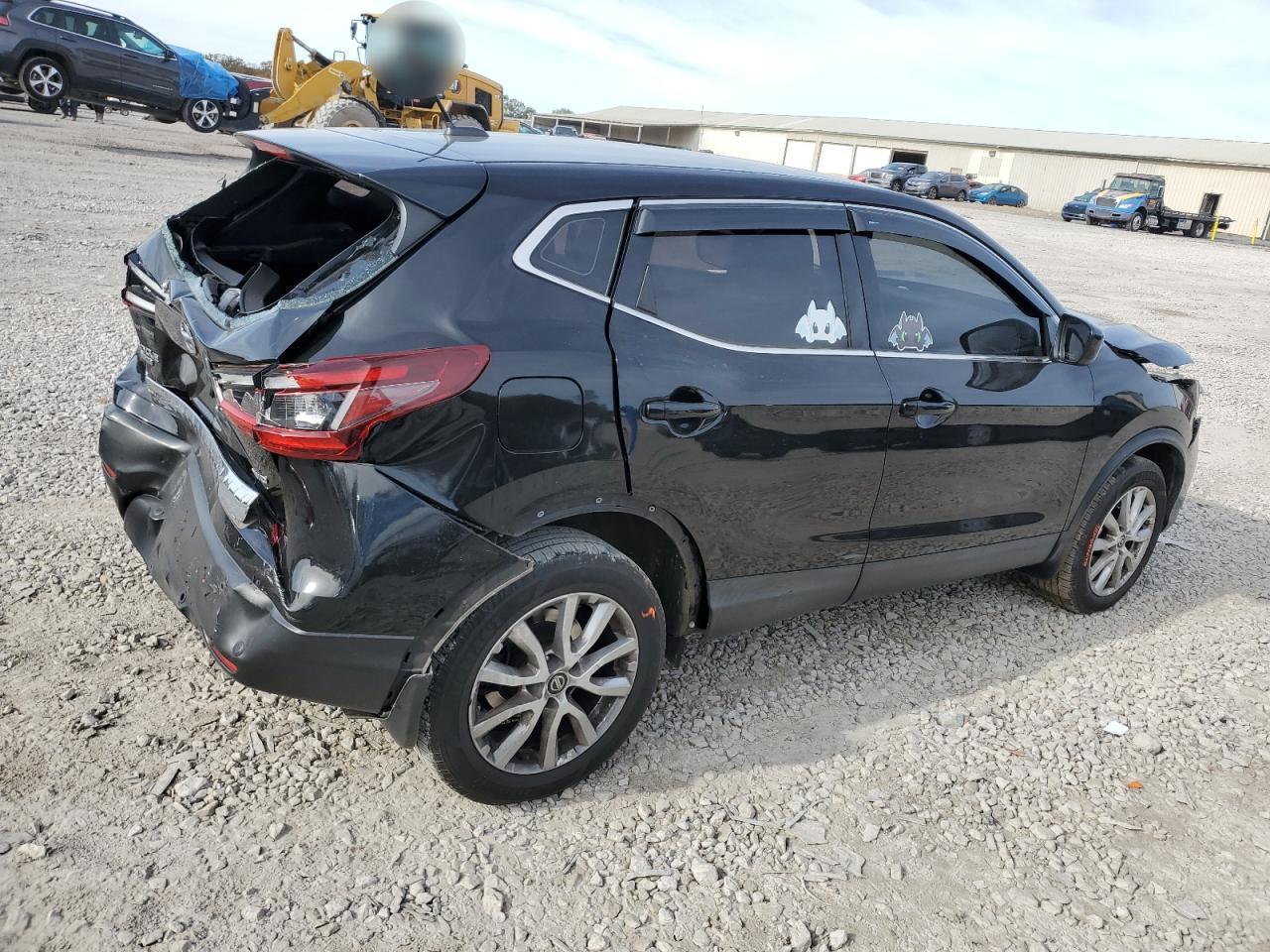 2020 Nissan Rogue - Image 3