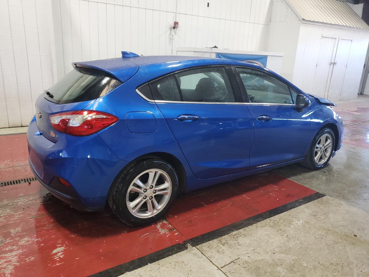 2017 Chevrolet Cruze - Image 3