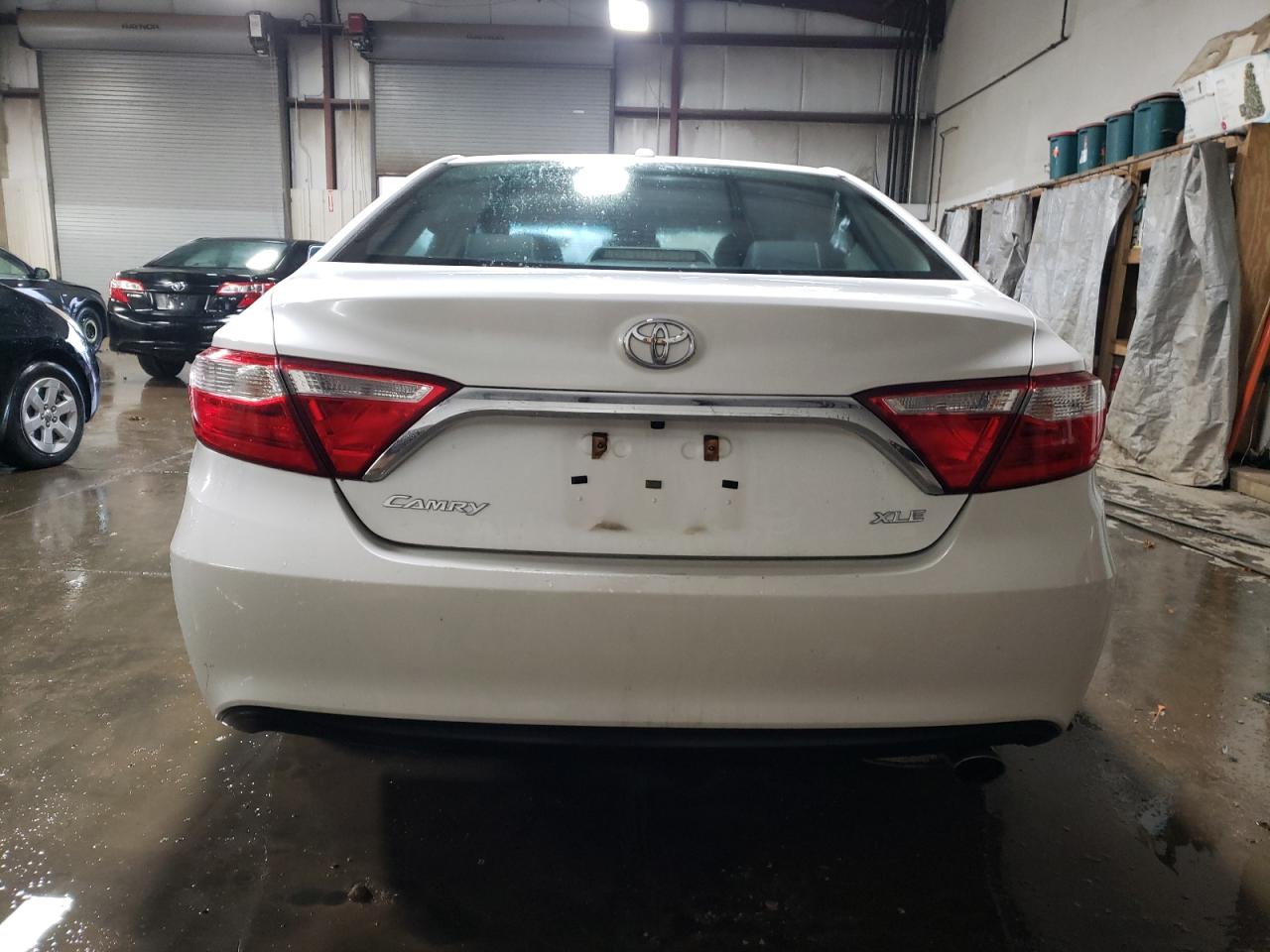 2017 Toyota Camry Le VIN: 4T1BF1FK2HU811742 Lot: 80858394