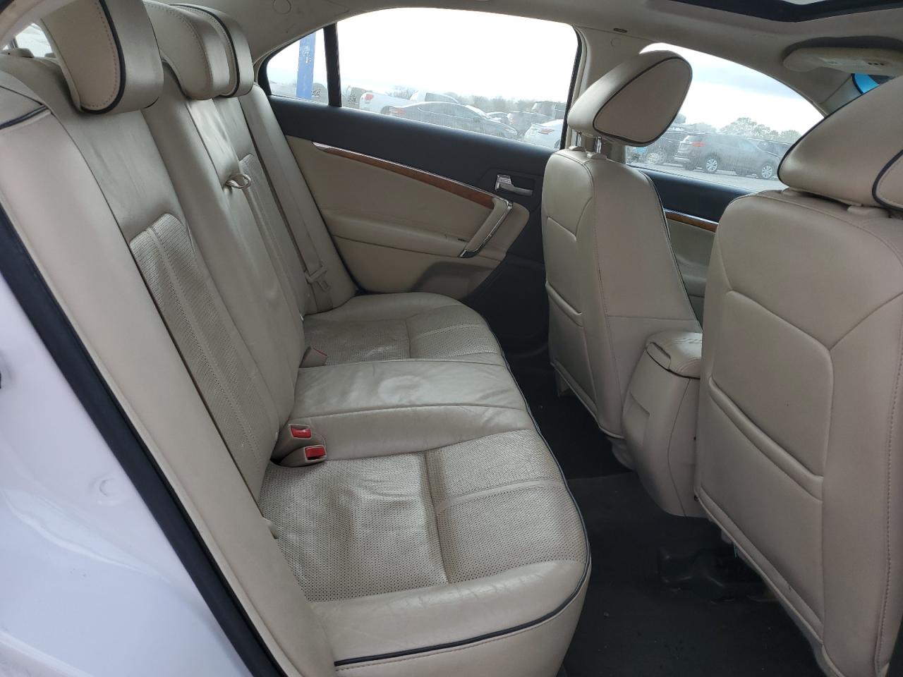 2010 Lincoln MKZ - Image 10