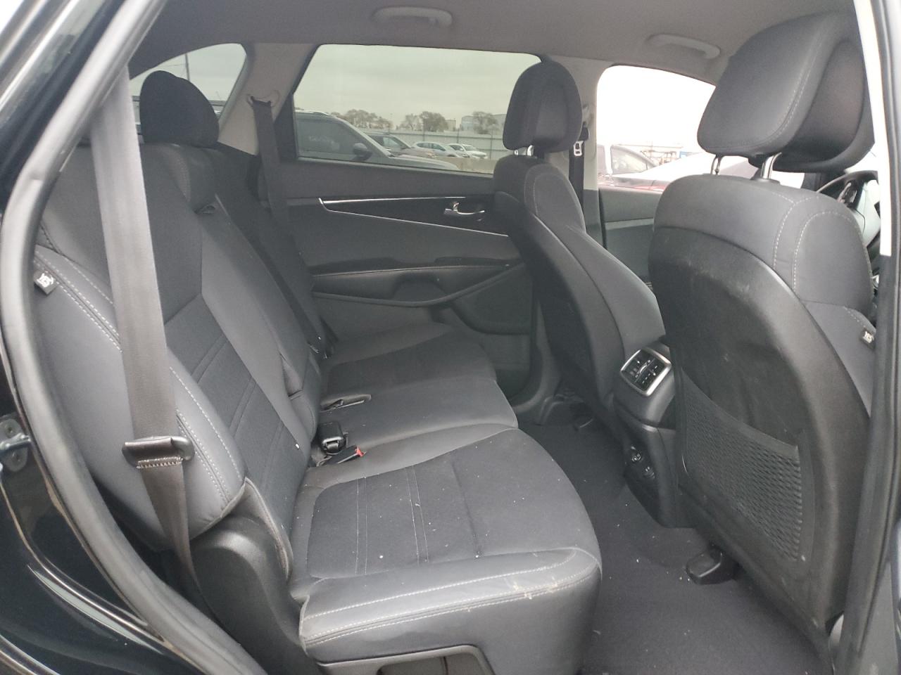 2016 Kia Sorento - Image 11