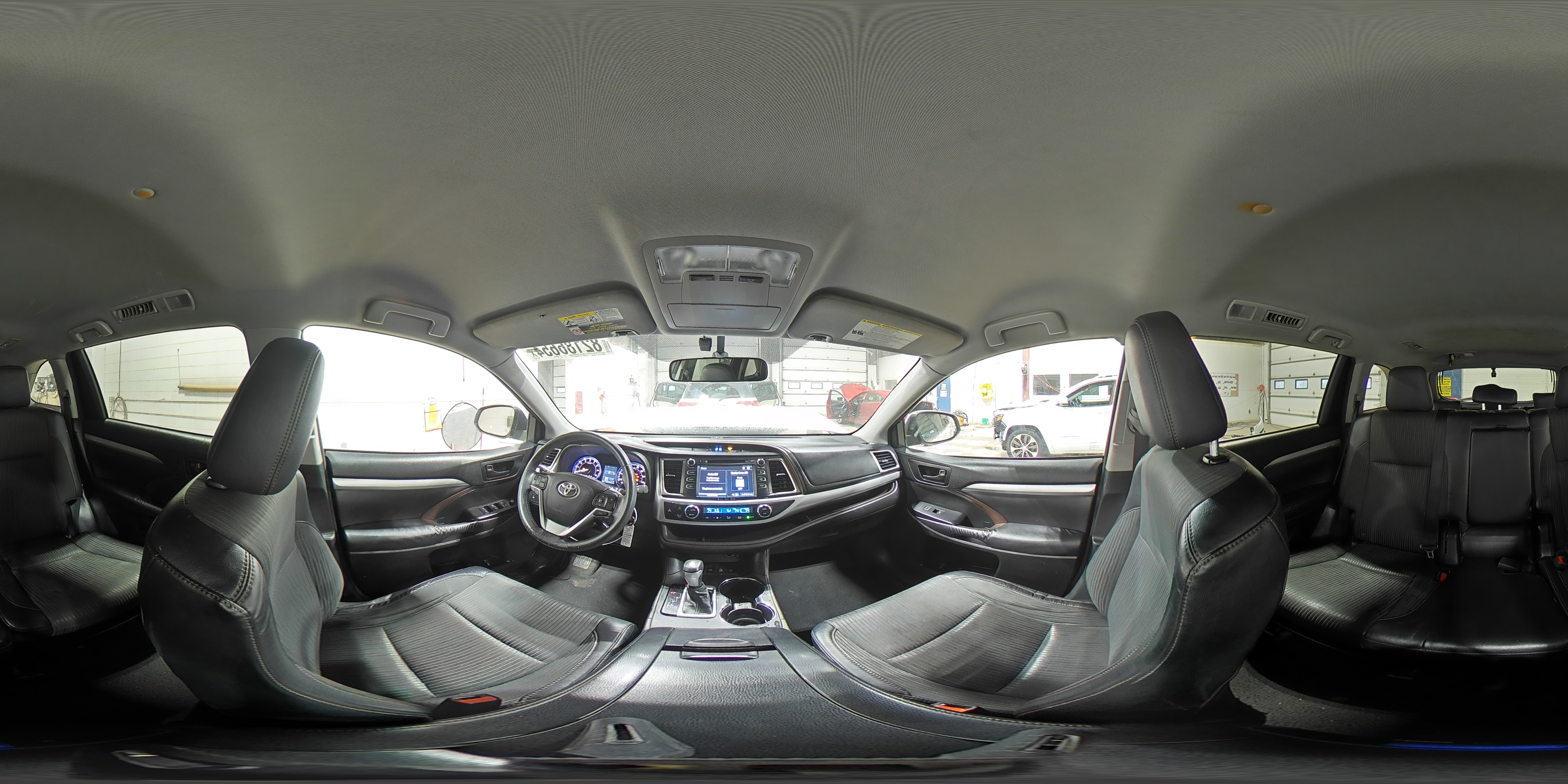 2016 Toyota Highlander - Image 14