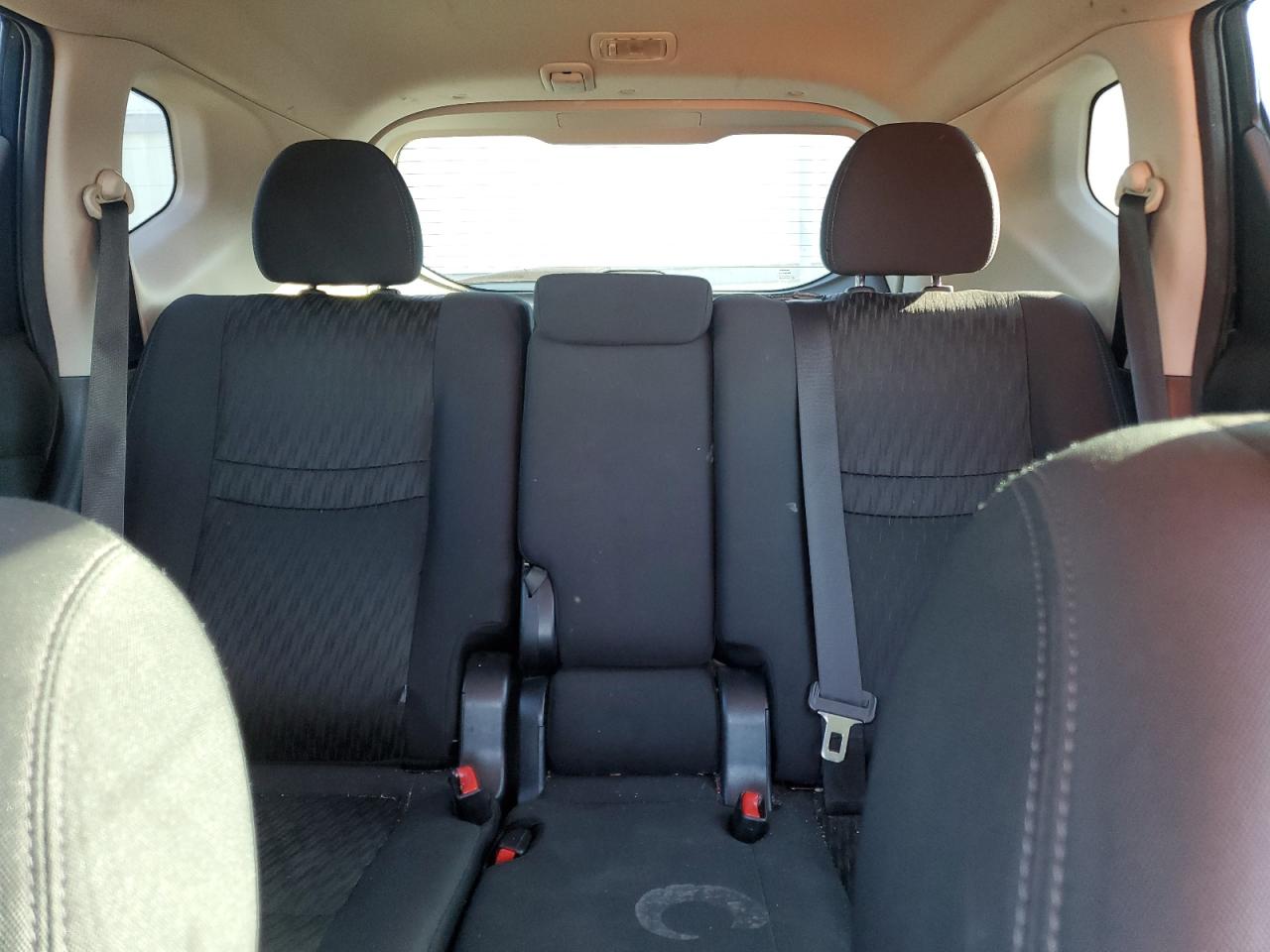2019 Nissan Rogue - Image 10