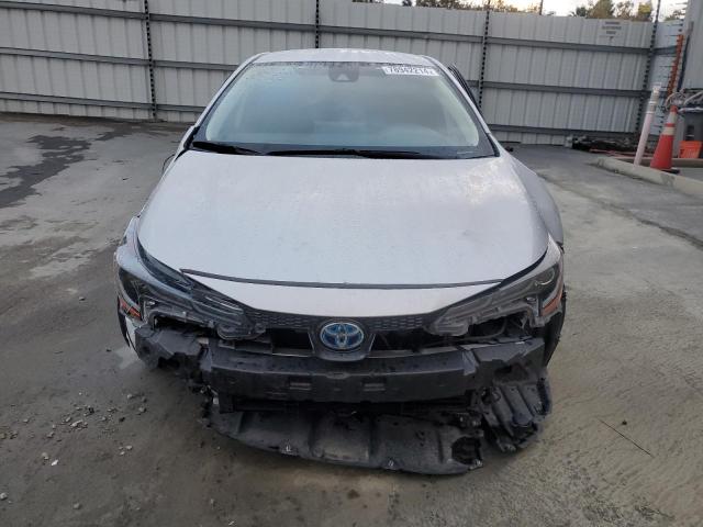 JTDEAMDE9MJ018061 Toyota Corolla LE 5