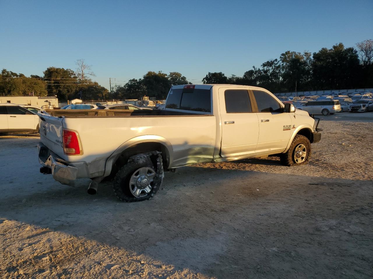 2015 RAM 2500 - Image 3