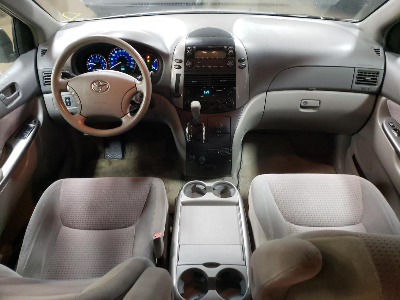 2006 Toyota Sienna - Image 8