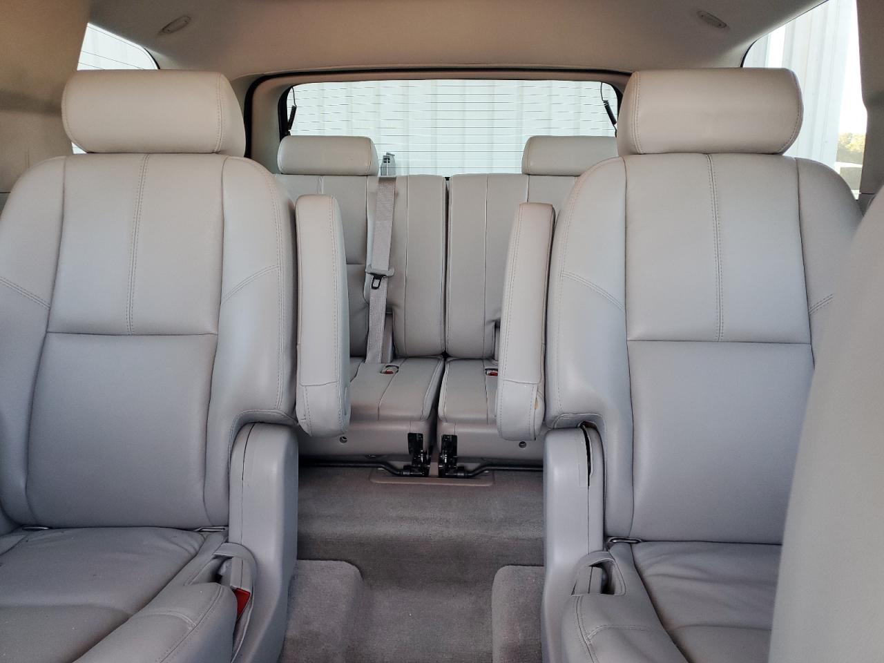 2009 Chevrolet Tahoe - Image 10
