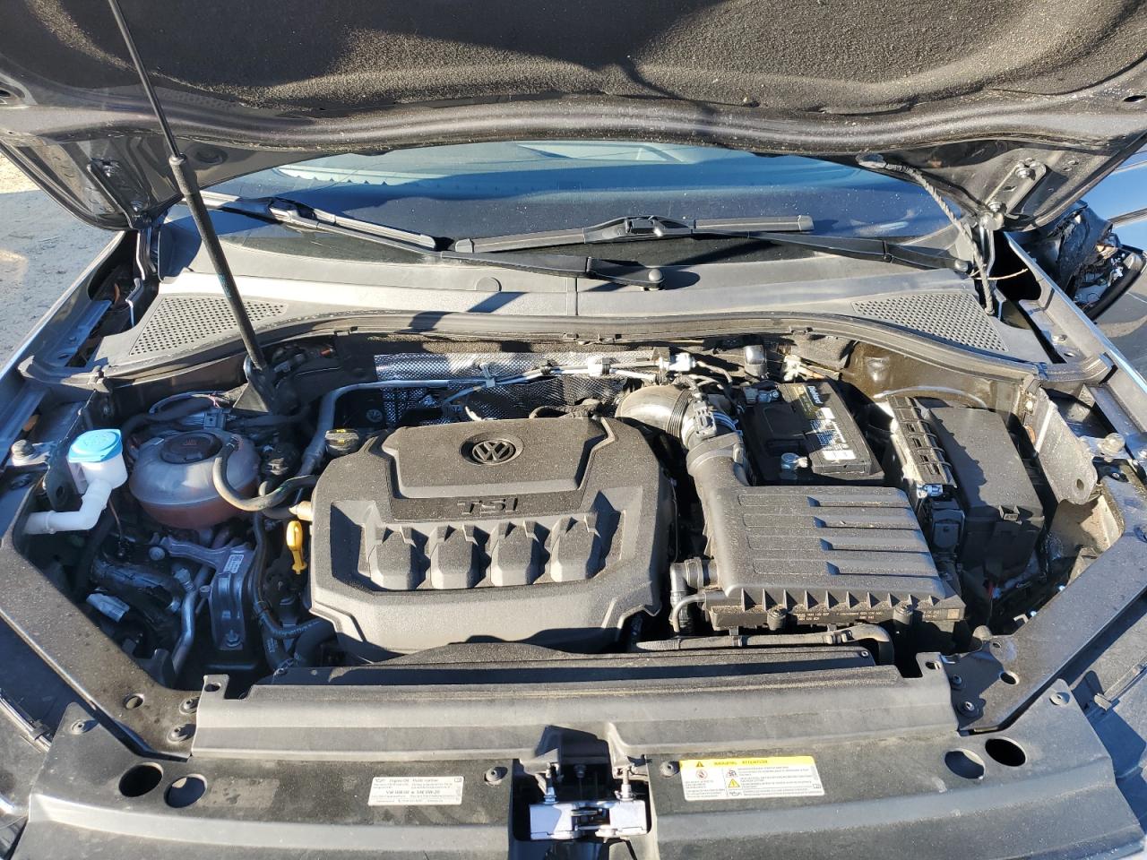 2021 Volkswagen Tiguan - Image 12