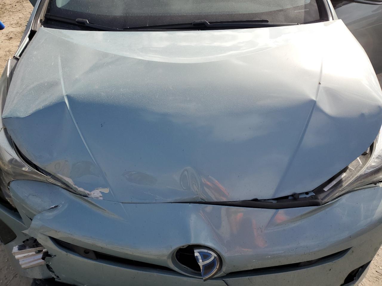 2018 Toyota Prius - Image 11