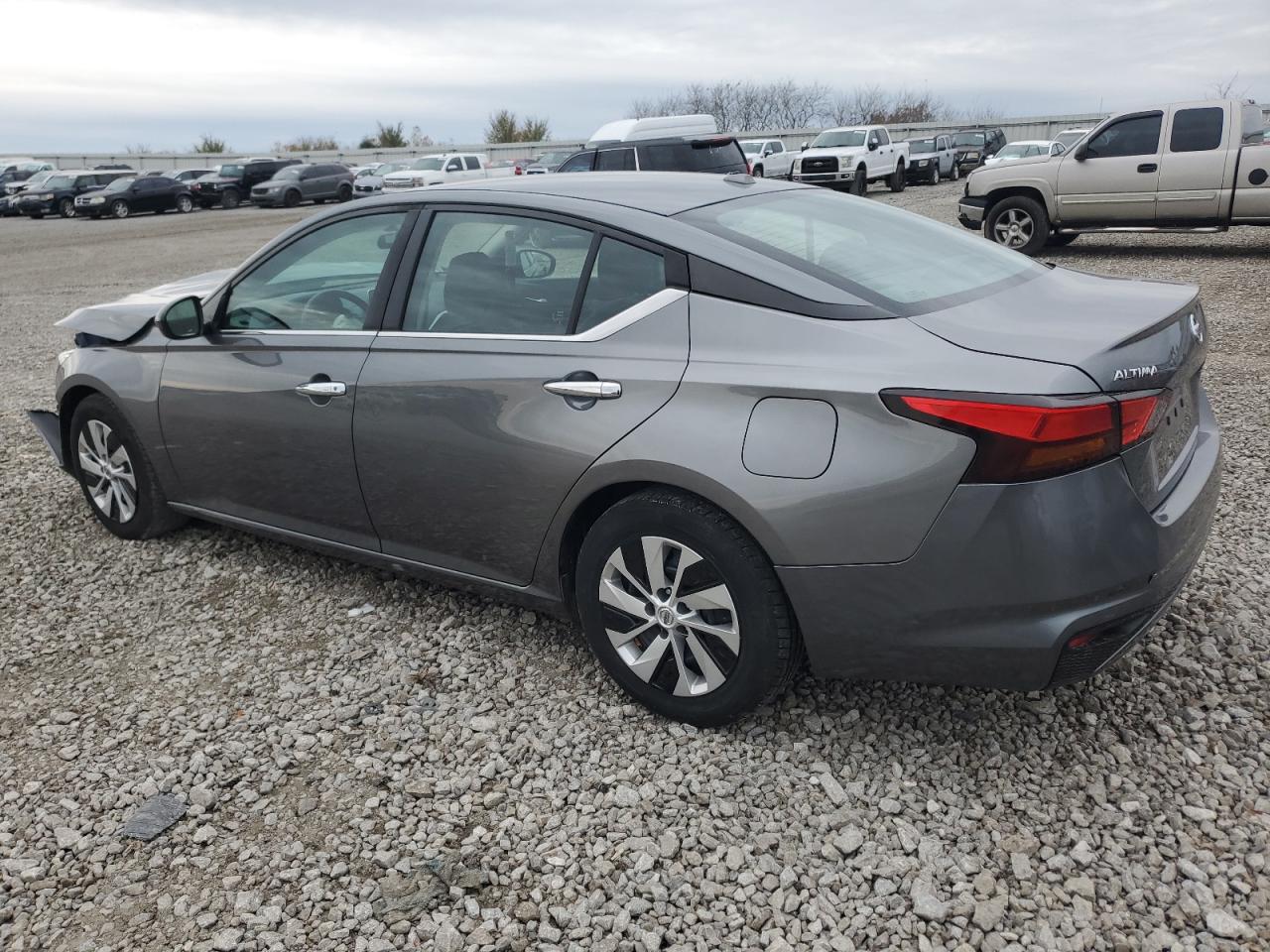 2019 Nissan Altima - Image 2