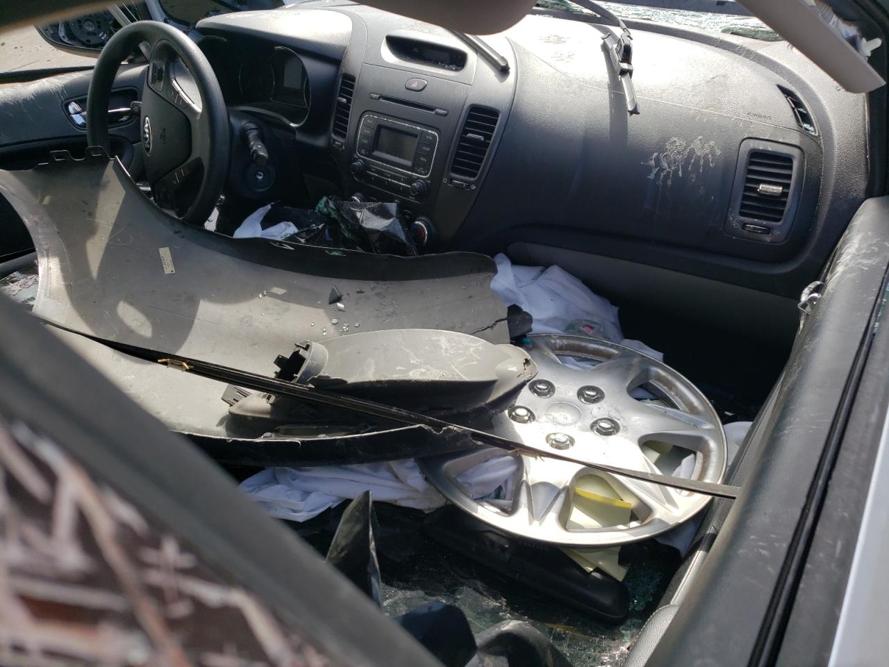 2016 Kia Forte - Image 8