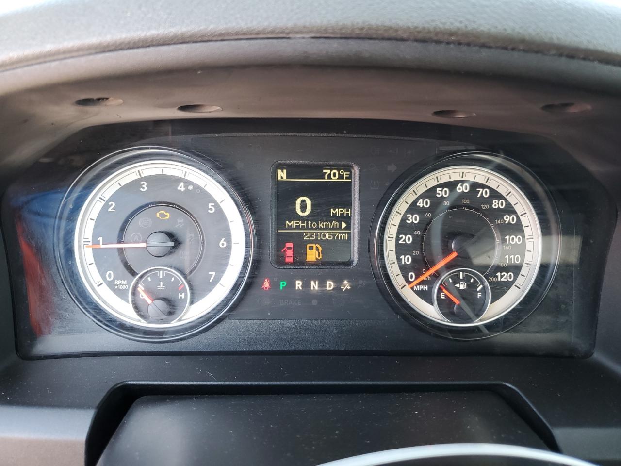2014 RAM 1500 - Image 9