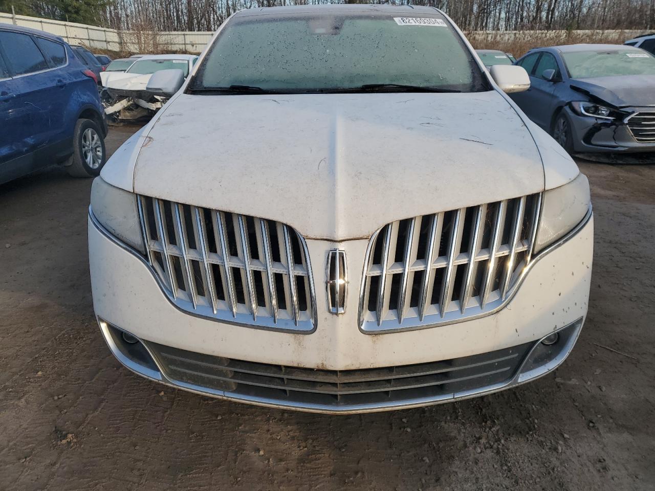 2012 Lincoln MKT - Image 5