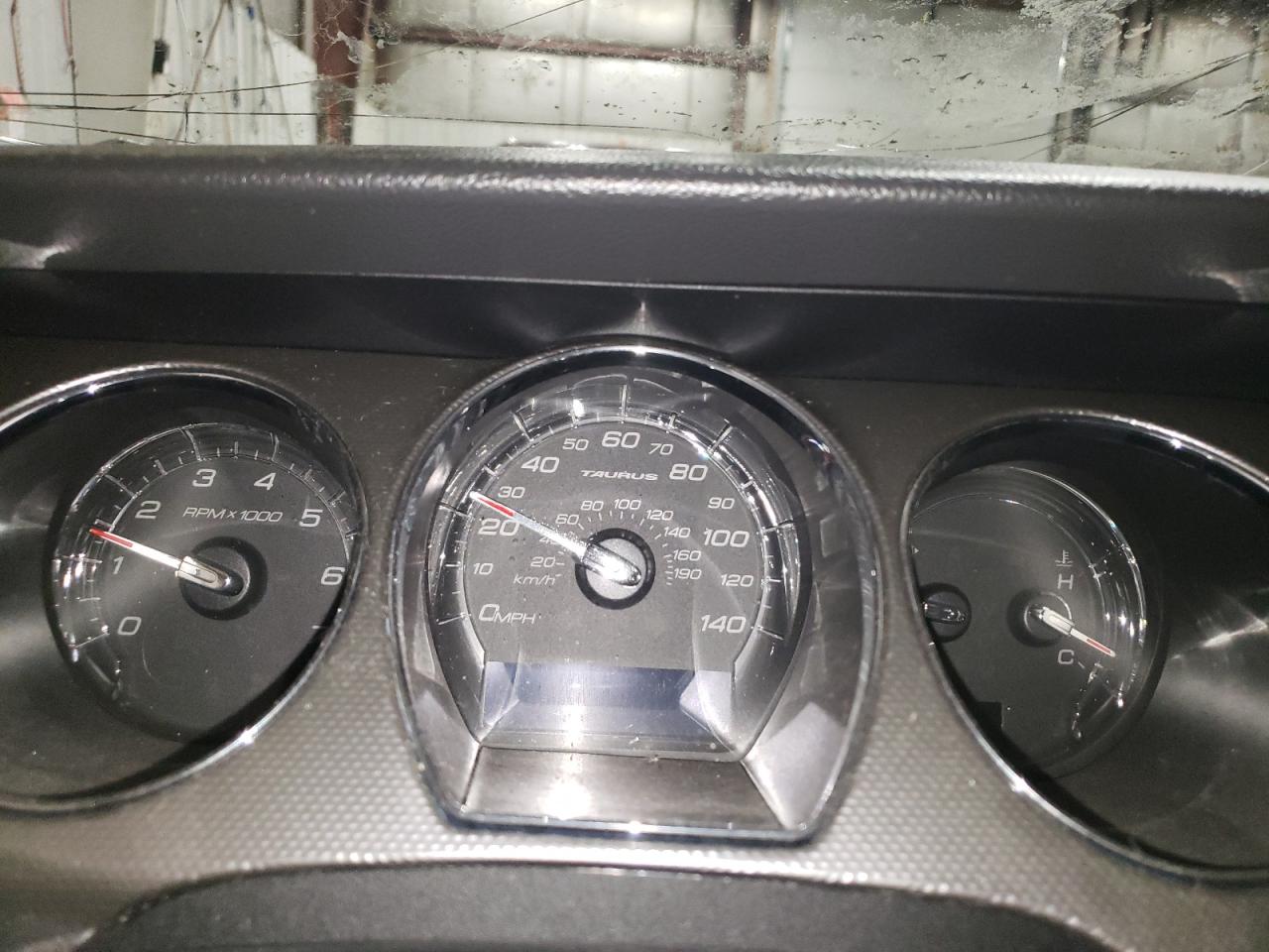 2010 Ford Taurus - Image 9