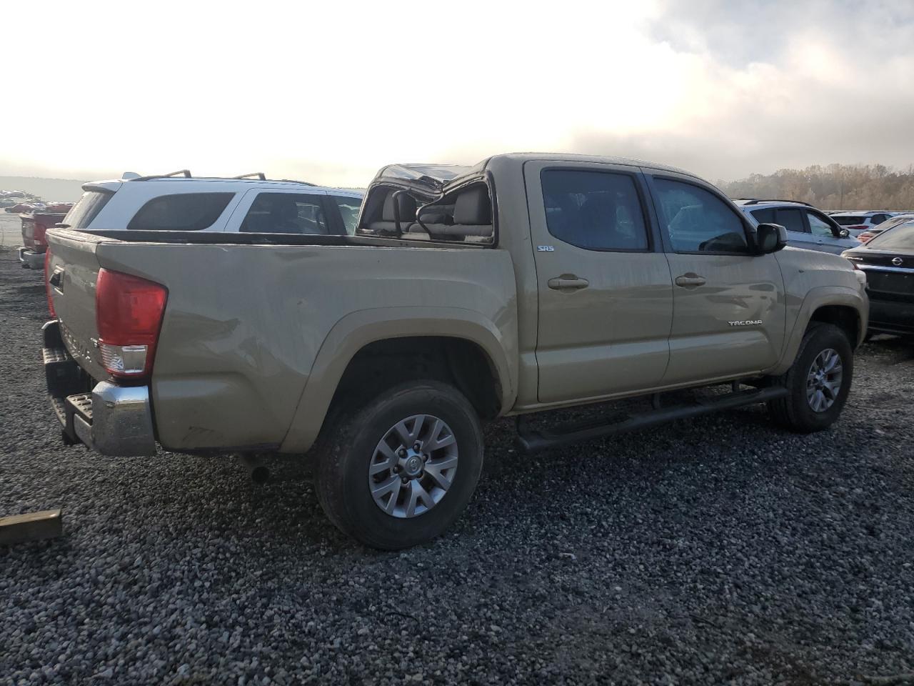 2017 Toyota Tacoma - Image 3