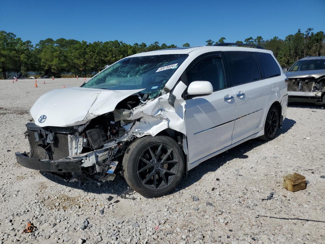 2013 TOYOTA SIENNA