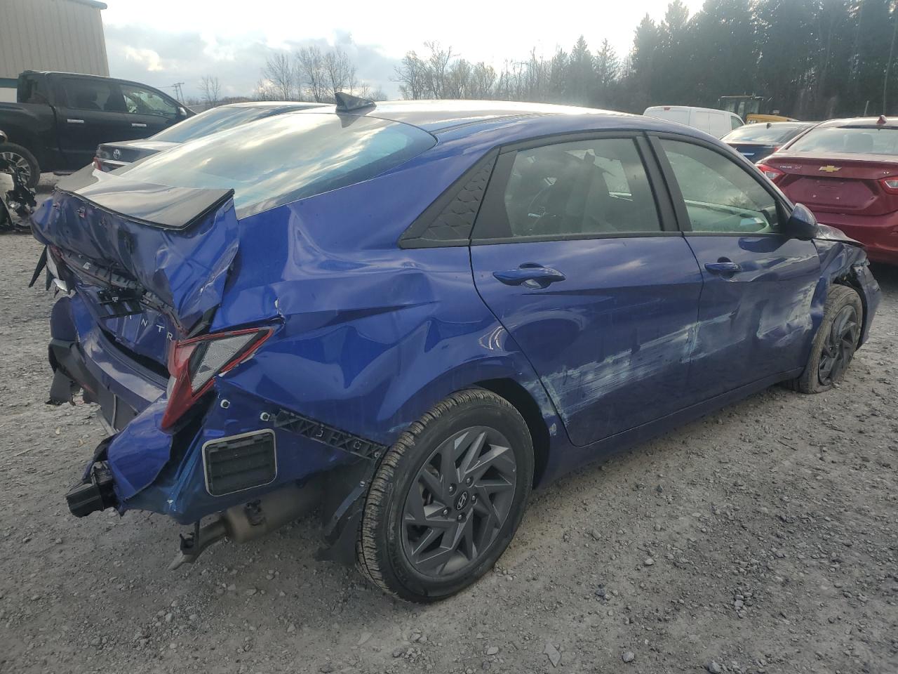 2024 Hyundai Elantra - Image 3