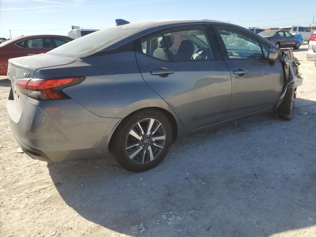 2021 Nissan Versa - Image 3