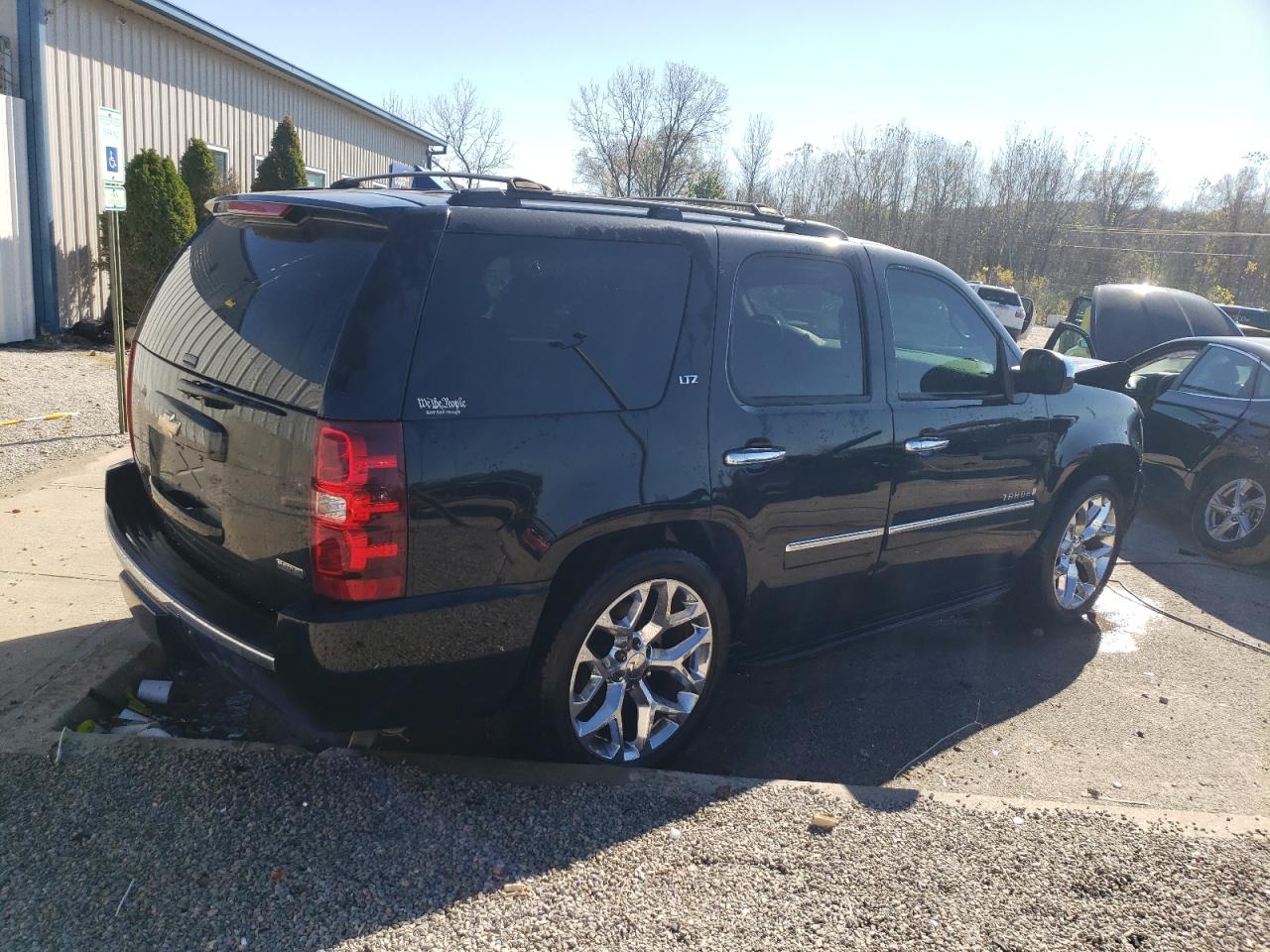 2009 Chevrolet Tahoe - Image 3