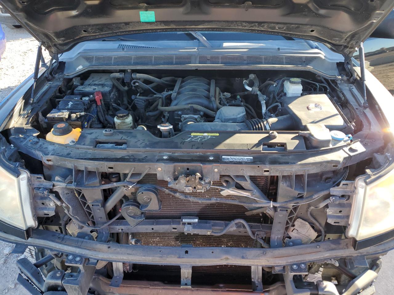 2012 Nissan Titan - Image 11