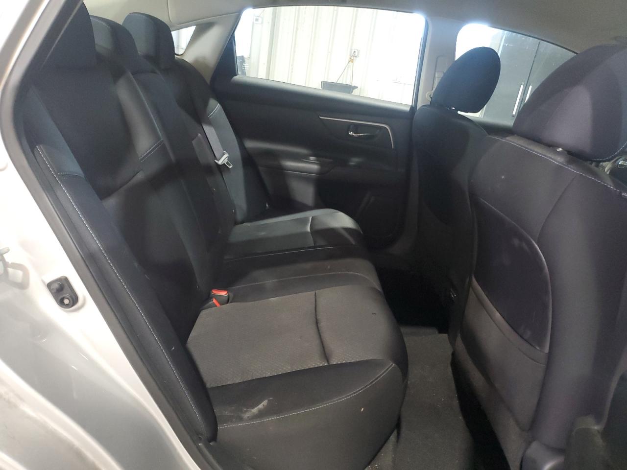 2017 Nissan Altima - Image 11