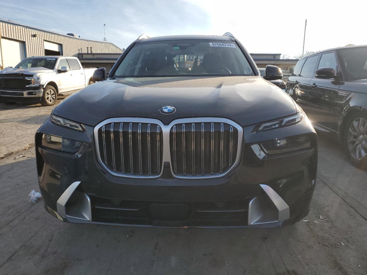 2024 BMW X7 - Image 5