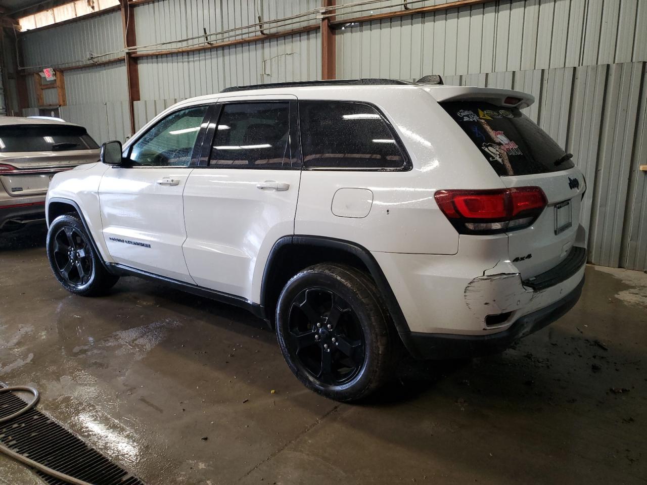 2018 Jeep Grand Cherokee - Image 2